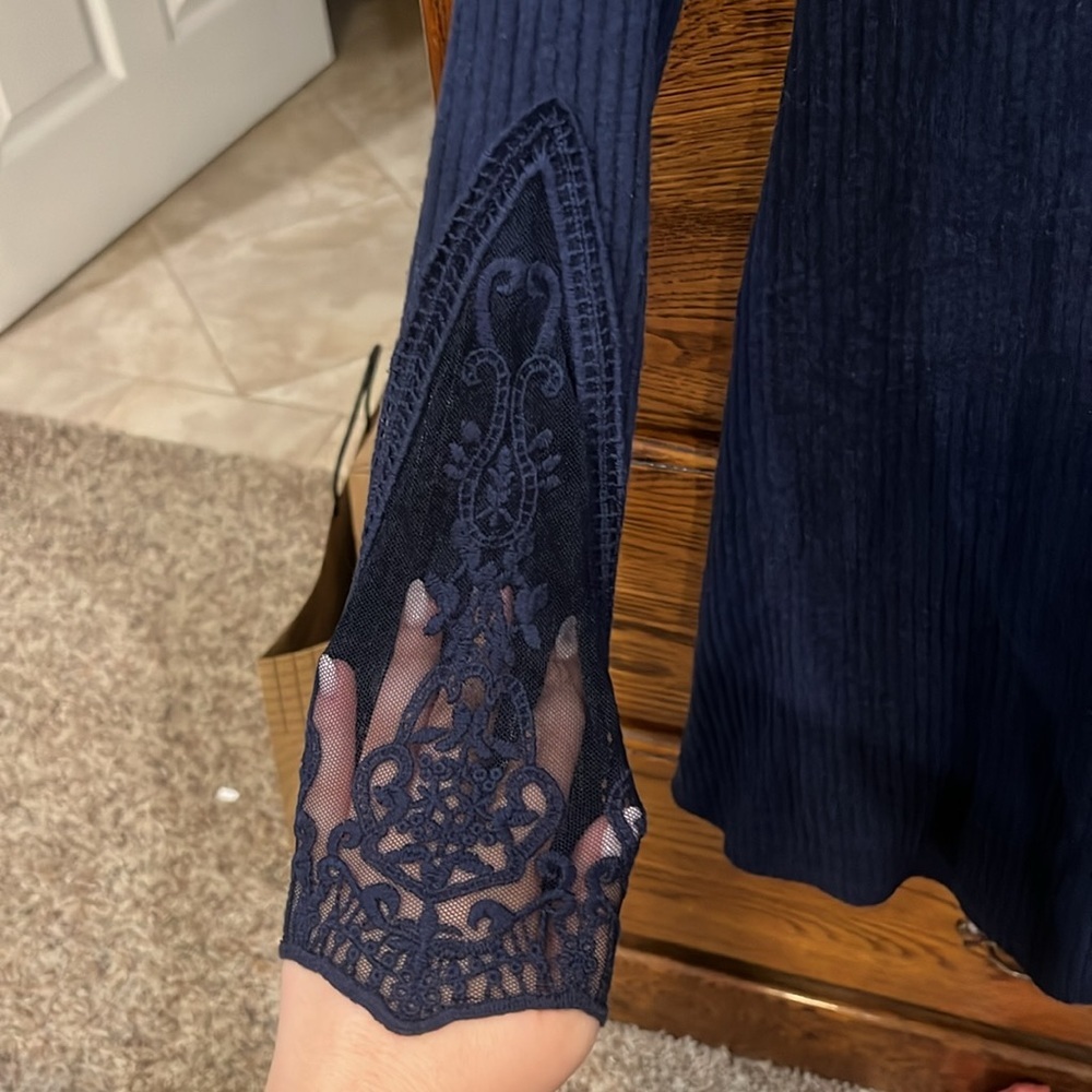 Francesca’s Dress - Picture 3 of 4